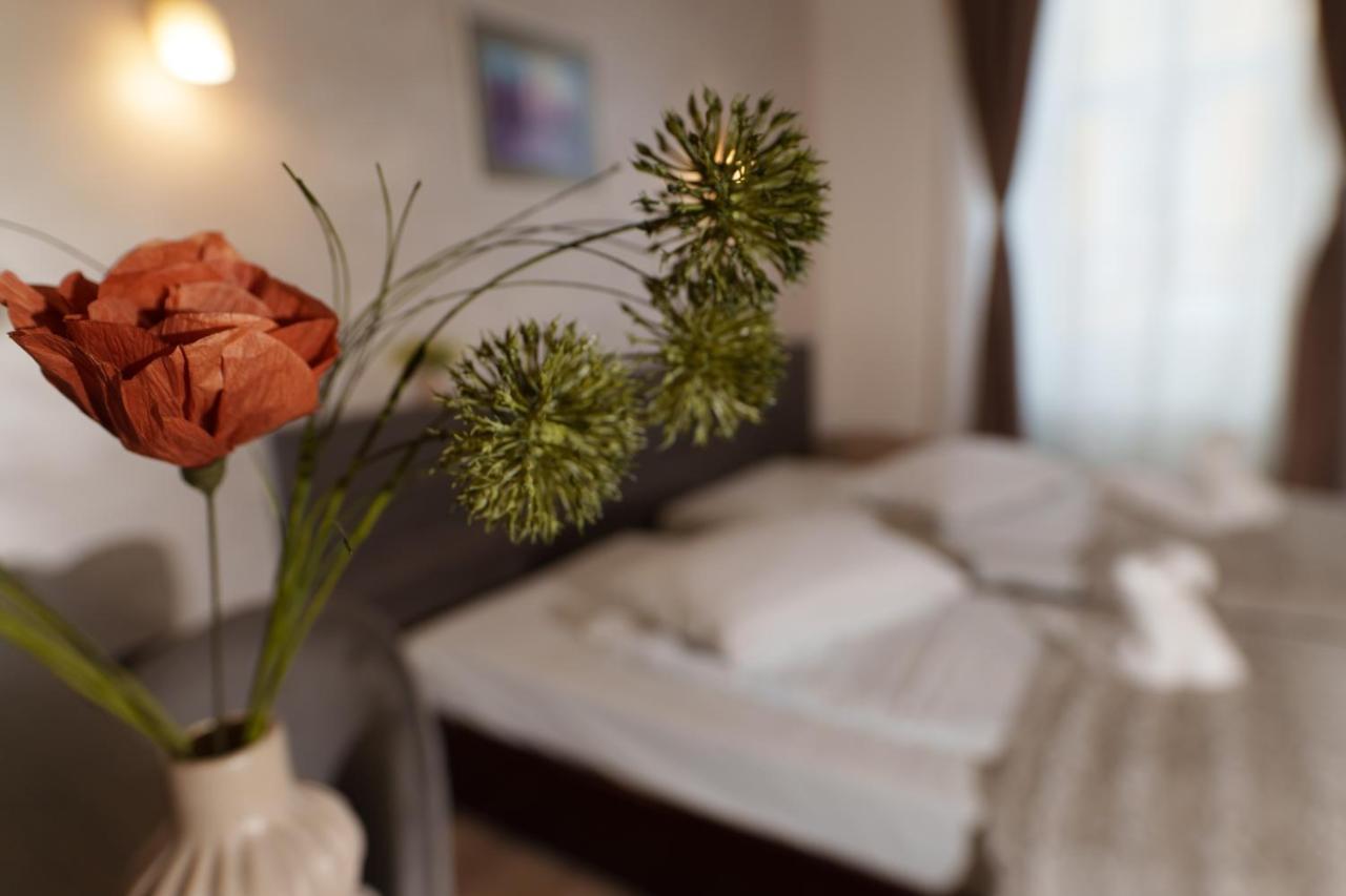 Hotel Rubin*** Gheorgheni  Ngoại thất bức ảnh