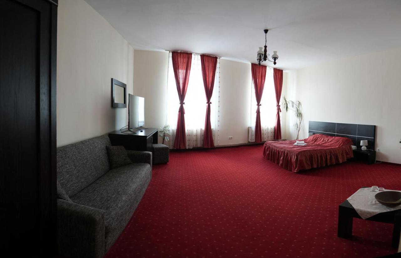 Hotel Rubin*** Gheorgheni  Ngoại thất bức ảnh