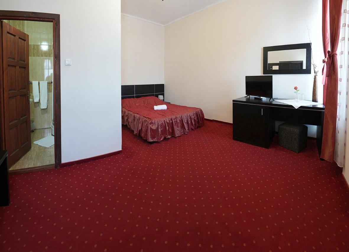 Hotel Rubin*** Gheorgheni  Ngoại thất bức ảnh